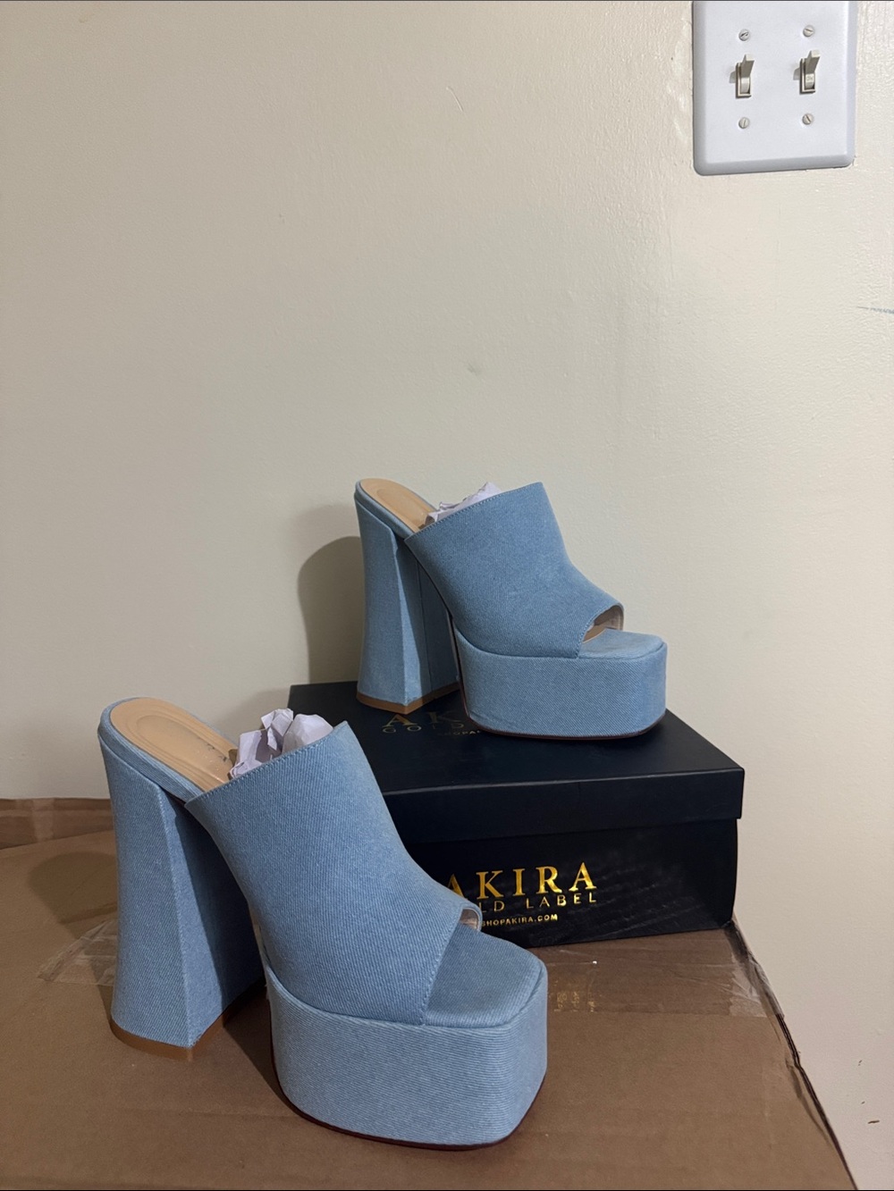 AKIRA AKIRA GOLD FIKILE DENIM CHUNKY SANDAL Size 8.58.5